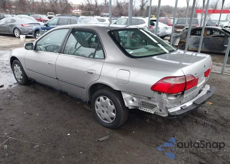 1998 Honda Accord Lx z USA, uszkodzony, nr VIN 1HGCG5642WA143312